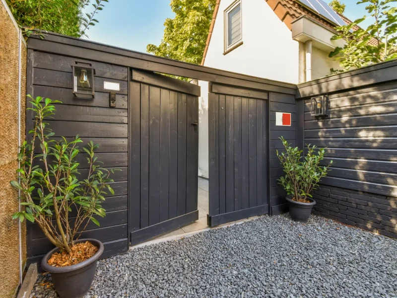 exterior-view-of-building-2025-02-10-12-59-32-utc_11zon